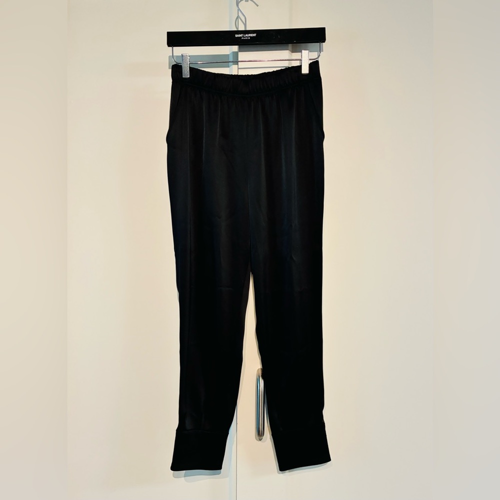 St. John 🖤 Size P Luxe Satin Black Pants